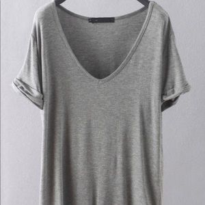 grey loose tshirt
